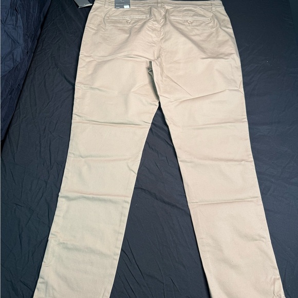 Denver Hayes Women’s Khaki Pants NWT Size 14x32 - Picture 11 of 11